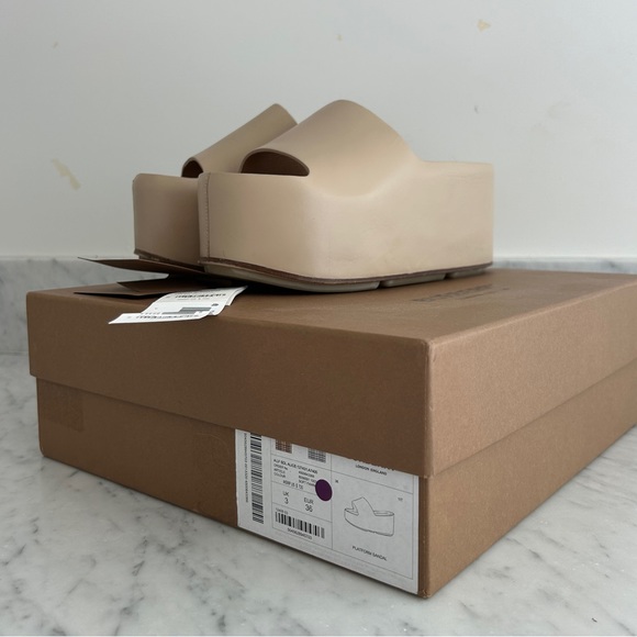 Burberry Platform Sandals - Picture 2 of 4